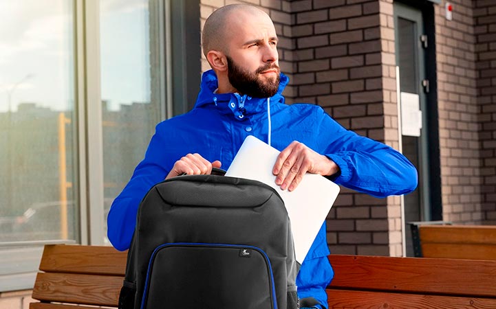 Xtech Mochila notebook 15,6" negra, poliester, cap:15kg XTB-211
