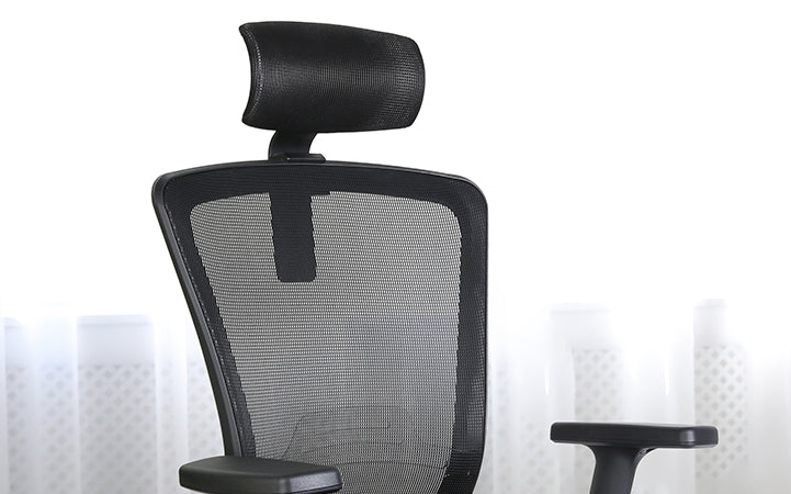 Xtech Avignon Chair Exec Blackwarmheadrestmesh XTF-OC414
